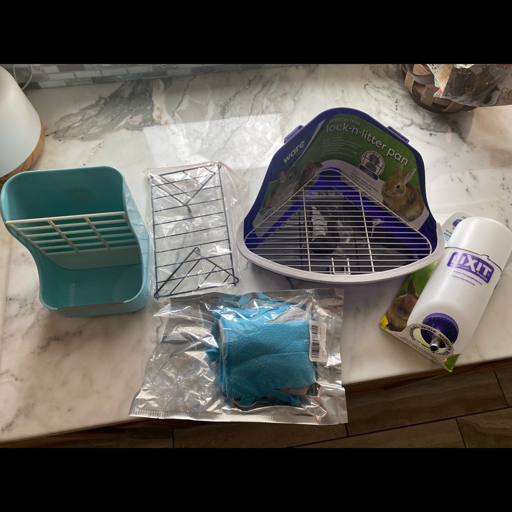 Small animal lot of items